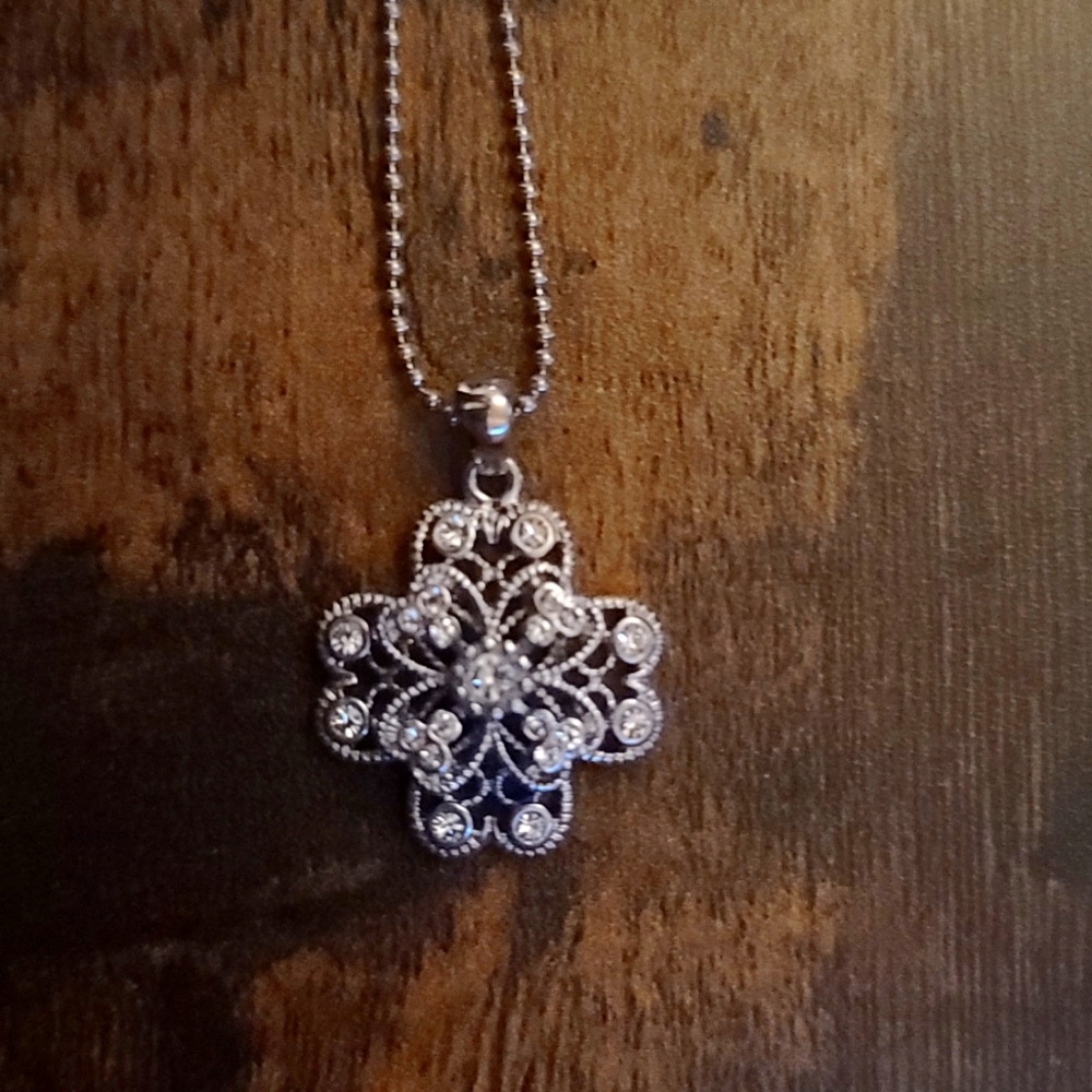 Lia Sophia primrose necklace